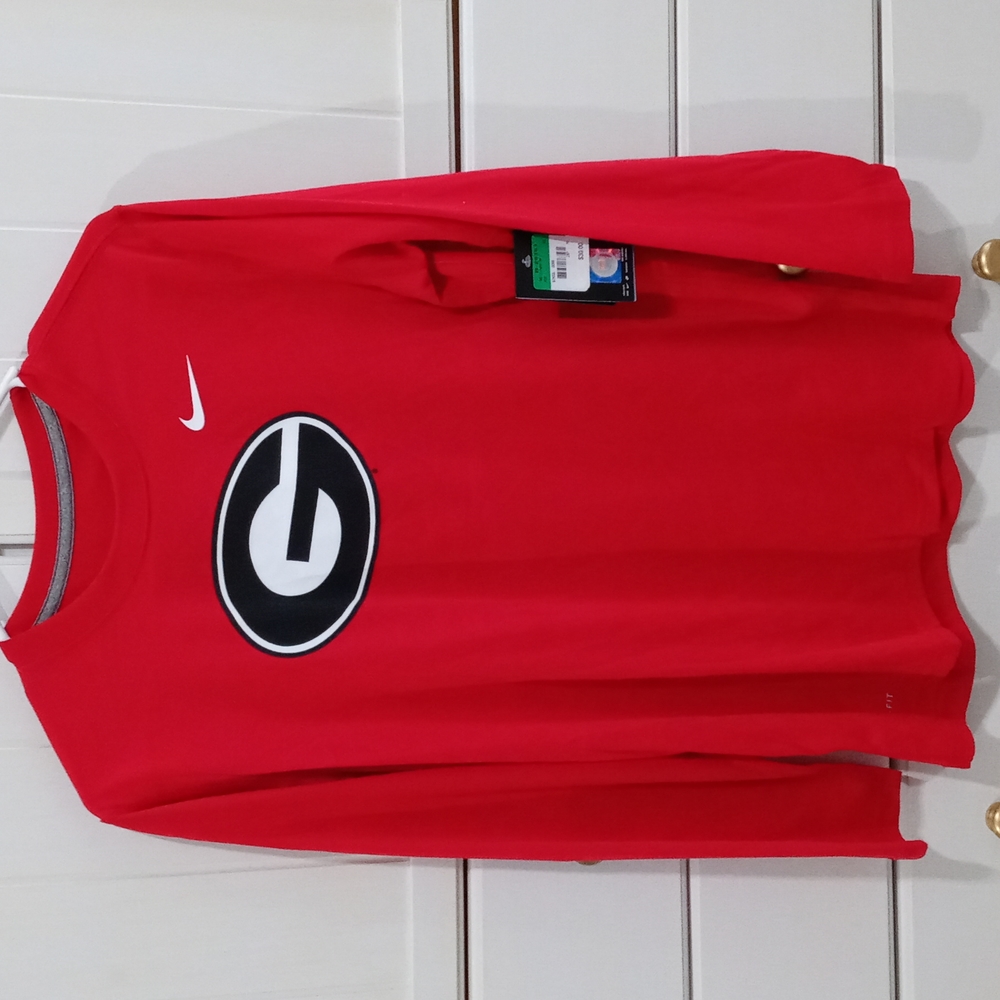 Nike Georgia Bulldogs youth XL dri-fit red long  sleeve tee.  NWT.